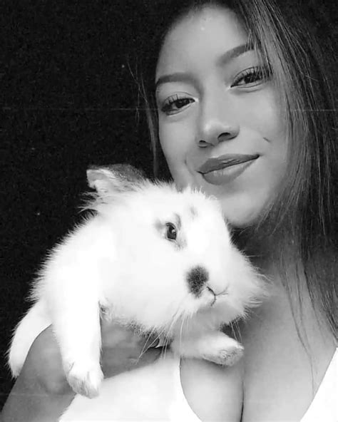 Irene Mendoza (@chiquibunny) • Instagram photos and videos.